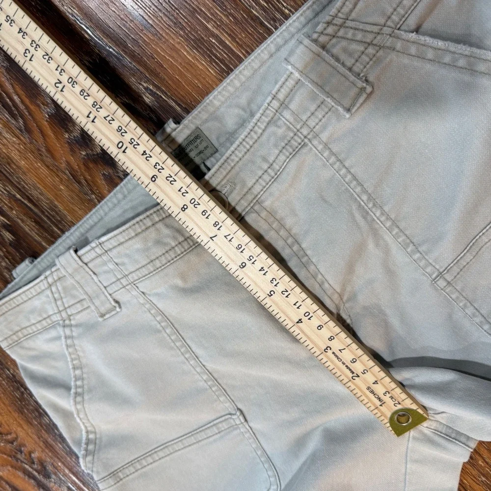 Y2K American Eagle Outfitters Womens Khaki Cargo Capri Pants Size 8 Tan Cropped